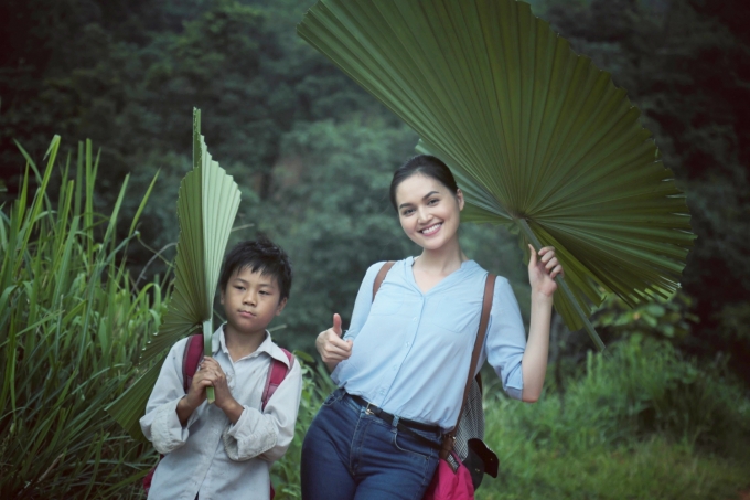 &ldquo;Th&aacute;p s&aacute;ng lớp học t&igrave;nh thương&rdquo; của th&iacute; sinh Trần Thị Thu HIền.