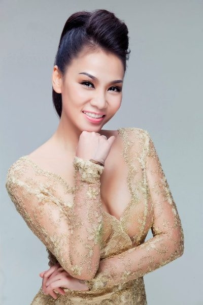 Thu Minh quyến rũ v&agrave; quyền lực của th&igrave; hiện tại.