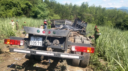 Hiện trường vụ tai nạn (Ảnh: Đ&agrave;o Ti&ecirc;n - b&aacute;o Lao Động)