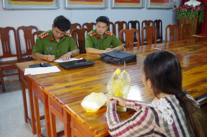 Đối tượng Trần Diễm Th&uacute;y tại tại cơ quan CSĐT. (Ảnh: Cơ quan c&ocirc;ng an cung cấp)