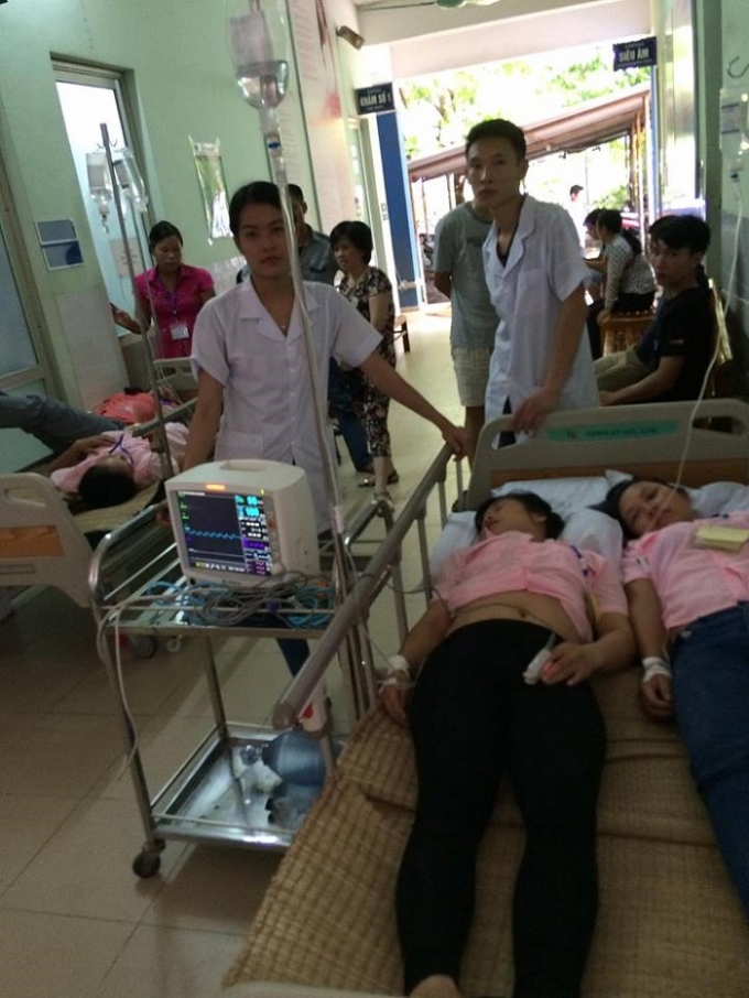 C&aacute;c c&ocirc;ng nh&acirc;n may của c&ocirc;ng ty Unico H&agrave;n Quốc nhập viện tại bệnh viện 103 ở Y&ecirc;n B&aacute;i.