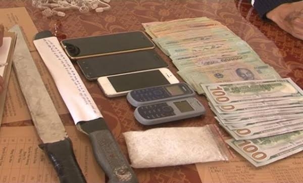 Tang vật thu giữ tại nh&agrave; đối tượng.