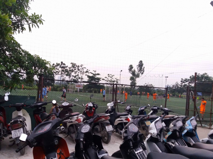 S&acirc;n b&oacute;ng ki&ecirc;n cố hoạt động rầm rộ tr&ecirc;n đất n&ocirc;ng nghiệp nhiều năm nay