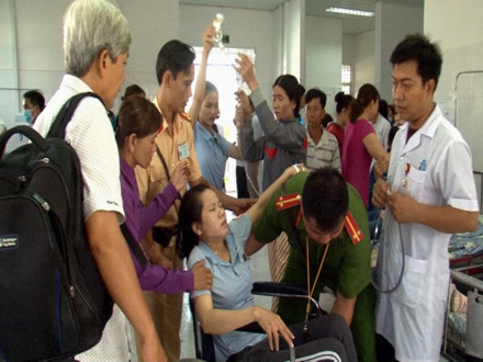 D&ugrave; c&aacute;c đơn vị tận t&igrave;nh ứng cứu...