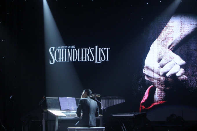 Nhật Hạ h&uacute;t hồn kh&aacute;n giả của