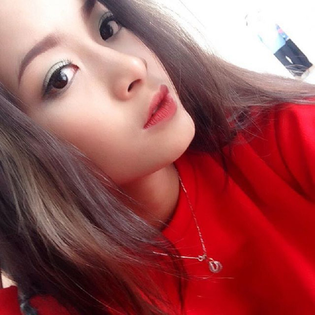 3 năm liền c&ocirc; bạn l&agrave; học sinh giỏi với số điểm gần 9.0. Kh&ocirc;ng chỉ sở hữu th&agrave;nh t&iacute;ch học tập tốt, 9X c&ograve;n c&oacute; nhiều t&agrave;i lẻ như ca h&aacute;t, nhảy m&uacute;a.