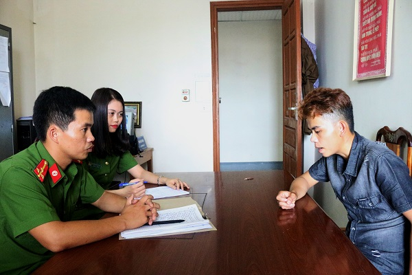 Nghi phạm Nguyễn Quốc Dương tại cơ quan điều tra.