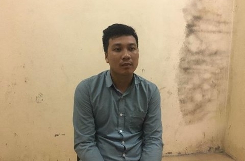 Tài xế taxi cưỡng hiếp bé gái 12 tuổi ngay trên xe rồi khoe chiến tích với đồng nghiệp