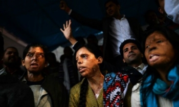 Số phận người phụ nữ Ấn Độ bị hiếp dâm, tạt axit tới 5 lần