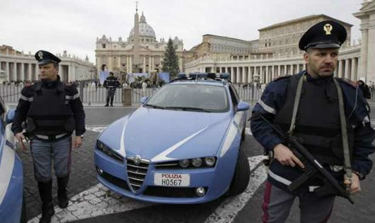 Cảnh s&aacute;t Italy.