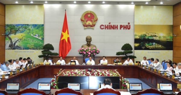 Không để thủ tục “trói buộc” sự phát triển