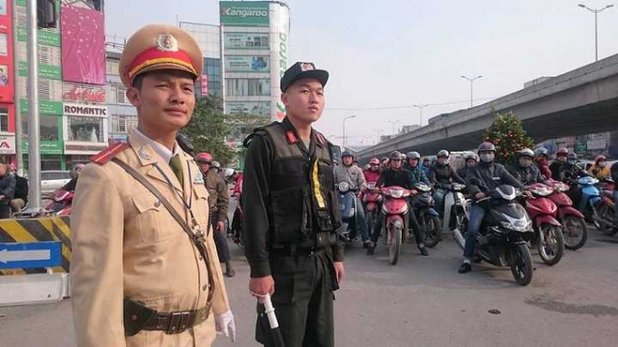 Từ ng&agrave;y mai (1/8), cảnh s&aacute;t cơ động TP.H&agrave; Nội sẽ tập trung xử l&yacute; c&aacute;c đối tượng xăm trổ, ngổ ng&aacute;o cố t&igrave;nh vi phạm luật giao th&ocirc;ng.