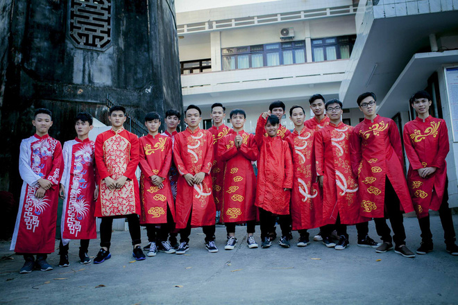 Quảng Ng&atilde;i: Học sinh bức x&uacute;c với bộ ảnh kỉ yếu xấu hơn chụp bằng điện thoại