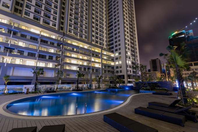 Bể bơi ngo&agrave;i trời &ndash; dự &aacute;n Imperia Garden