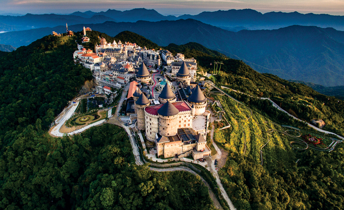 L&agrave;ng Ph&aacute;p- Sun World Ba Na Hills