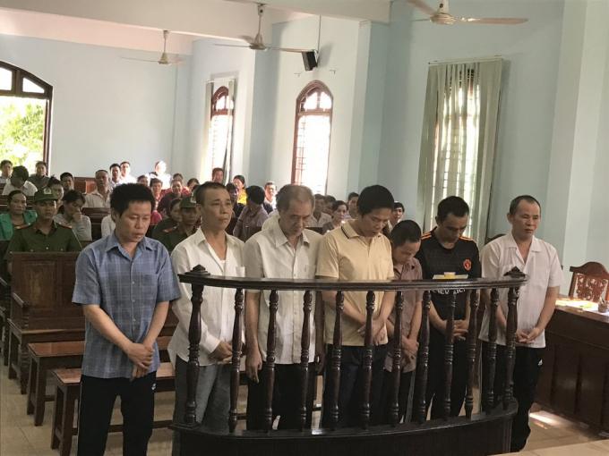 C&aacute;c bị c&aacute;o tại phi&ecirc;n t&ograve;a.