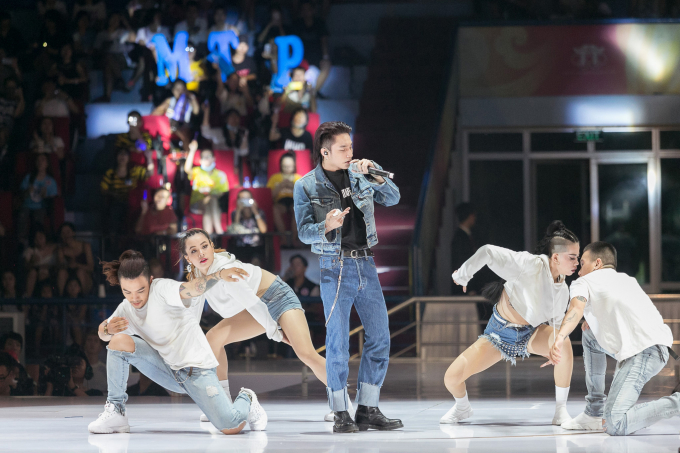 L&uacute;c th&igrave; cuồng nhiệt