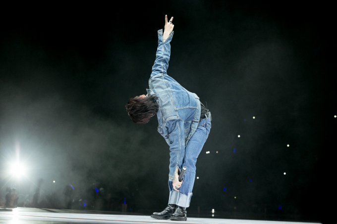 Một trong những biểu cảm đ&aacute;ng y&ecirc;u cảu Sơn T&ugrave;ng l&agrave;m fan v&ocirc; c&ugrave;ng th&iacute;ch th&uacute;.