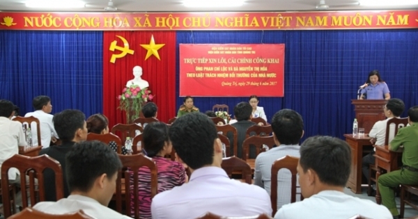 Nước mắt đôi vợ chồng mười năm đợi một lời xin lỗi