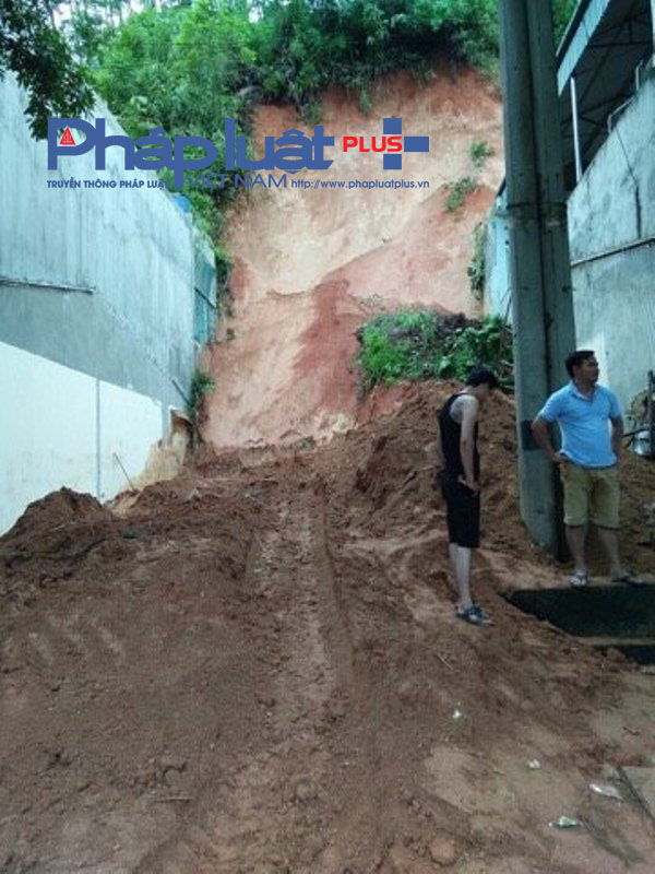 Do khối lượng đất đ&aacute; nhiều, n&ecirc;n c&ocirc;ng t&aacute;c t&igrave;m kiếm gặp rất nhiều kh&oacute; khăn.