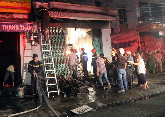 Hiện trường vụ ch&aacute;y tối 9/7.