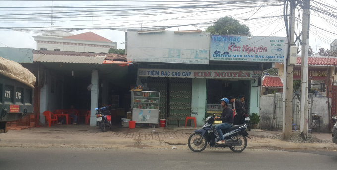 C&ocirc;ng ty Cổ phần Du lịch tỉnh B&agrave; Rịa - Vũng T&agrave;u lấy đất thu&ecirc; của Nh&agrave; nước, cho thu&ecirc; lại để bị chiếm dụng rồi kh&ocirc;ng c&oacute; biện ph&aacute;p thu hồi.