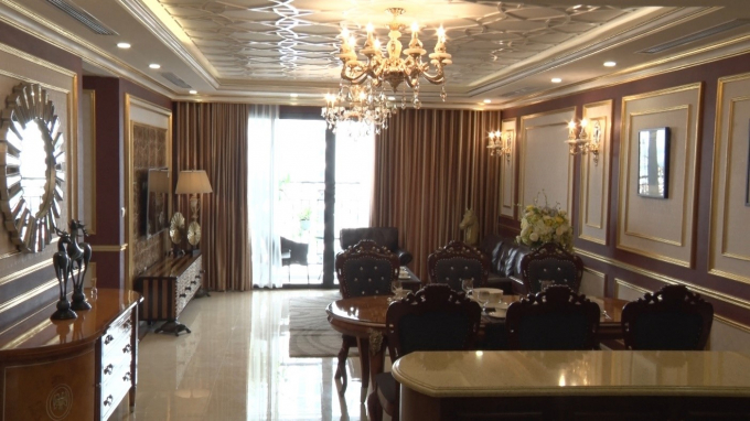 T&acirc;n Ho&agrave;ng Minh tri &acirc;n kh&aacute;ch h&agrave;ng v&agrave; khai trương căn hộ mẫu D&rsquo;. LE ROI SOLEIL