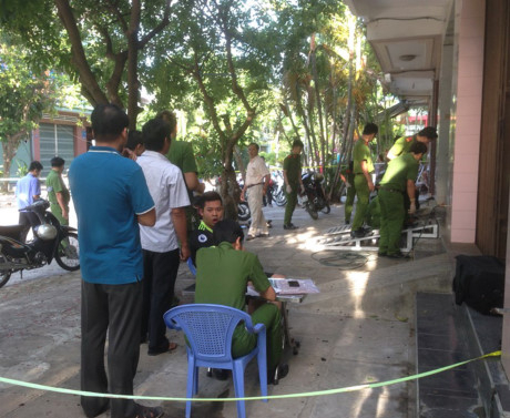 Cơ quan chức năng tỉnh Ph&uacute; Y&ecirc;n vừa khởi tố vụ nổ bom trước trụ sở doanh nghiệp xảy ra ng&agrave;y 30/6. Ảnh: PL TP HCM.