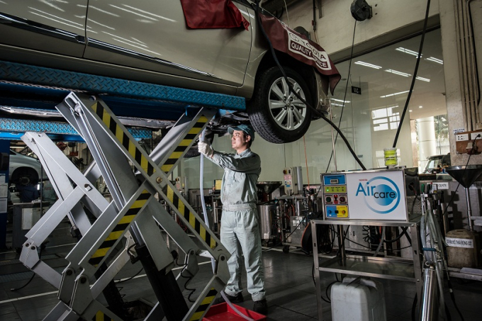 Dịch vụ vệ sinh gi&agrave;n lạnh Toyota Aircare