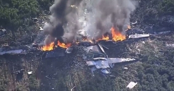 Hiện trường vụ rơi máy bay vận tải KC-130 tại Mỹ, nhiều người thiệt mạng