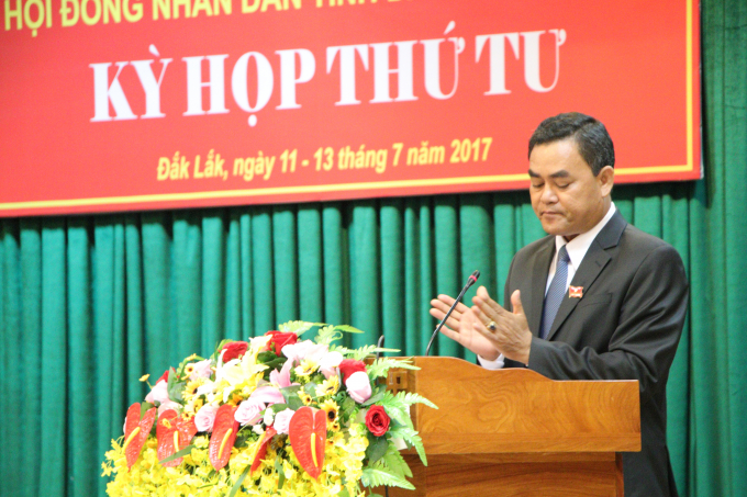 Đồng ch&iacute; Y Bi&ecirc;r Ni&ecirc; Ph&oacute; B&iacute; thư tỉnh Uỷ, Chủ tịch HĐND tỉnh ph&aacute;t biểu khai mạc kỳ họp