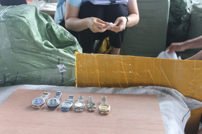 Với nhều nh&atilde;n hiệu cao cấp.