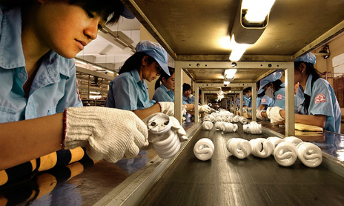 Doanh nghiệp nhỏ v&agrave; vừa đang rất kỳ vọng những ch&iacute;nh s&aacute;ch hỗ trợ từ Luật hỗ trợ doanh nghiệp vừa v&agrave; nhỏ sẽ c&oacute; hiệu lực từ đầu năm 2018.&nbsp;Ảnh minh hoạ