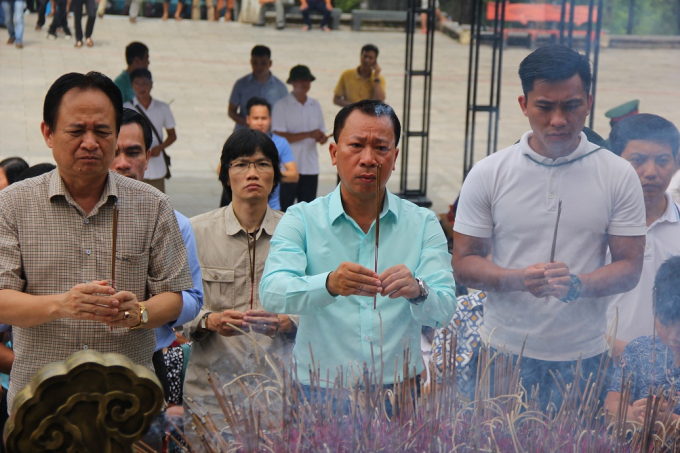 Tri &acirc;n th&aacute;ng 7 miền Trung, b&aacute;o Ph&aacute;p luật Việt Nam về thăm &ldquo;v&ugrave;ng đất m&aacute;u&rdquo;