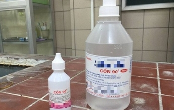 Người đàn ông tử vong sau khi uống cồn y tế pha rượu