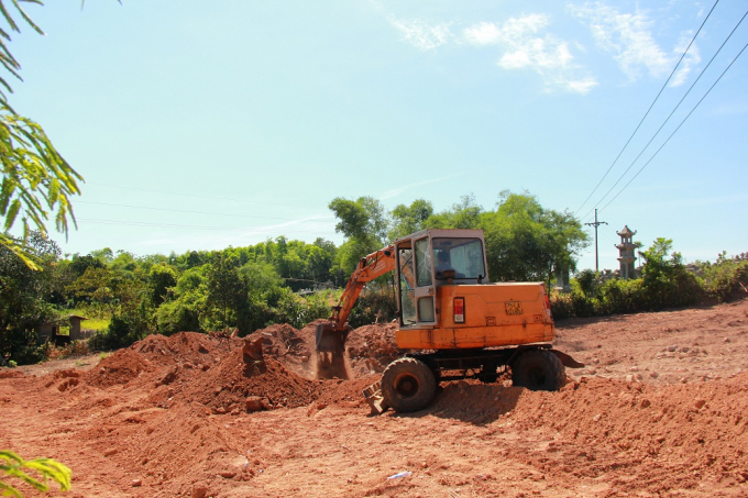 Khu vực được khai quật đầu ti&ecirc;n để t&igrave;m tấm bia đ&aacute;.