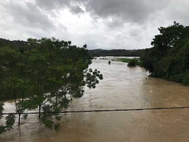 S&ocirc;ng &Acirc;m đoạn chảy qua địa b&agrave;n huyện Lang Ch&aacute;nh đang d&acirc;ng cao