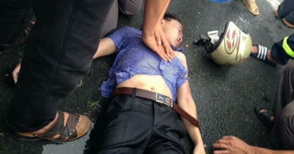 Vĩnh Phúc: Đi ngoài đường, nam thanh niên bị sét đánh bất tỉnh