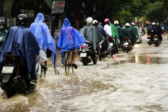 T&igrave;nh trạng n&agrave;y k&eacute;o bấy lau nay khiến cuộc sống của người d&acirc;n đảo lộn, nhưng v&igrave; phải sống chung với t&igrave;nh trạng n&agrave;y, họ phải chấp nhận v&agrave; th&iacute;ch nghi.