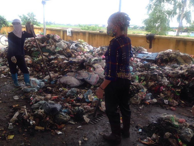 Vĩnh Ph&uacute;c: &ldquo;Nỗi niềm&rdquo; của những c&ocirc;ng nh&acirc;n thu gom r&aacute;c thải ở n&ocirc;ng th&ocirc;n