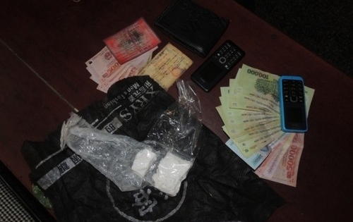 Hà Nam: Bắt quả tang hai đối tượng khai mua gói mà tuý hơn 40 triệu đồng về sử dụng