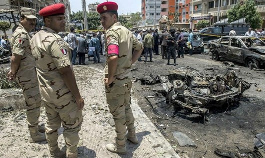 Hi&ecirc;̣n trường vụ tấn c&ocirc;ng chiếc xe bu&yacute;t chở c&aacute;c t&iacute;n đồ Cơ đốc đến tu viện Anba Samuel.