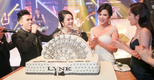 Ngài Đại sứ Haiti làm tổng đạo diễn sinh nhật gây choáng ngợp của Lý Nhã Kỳ