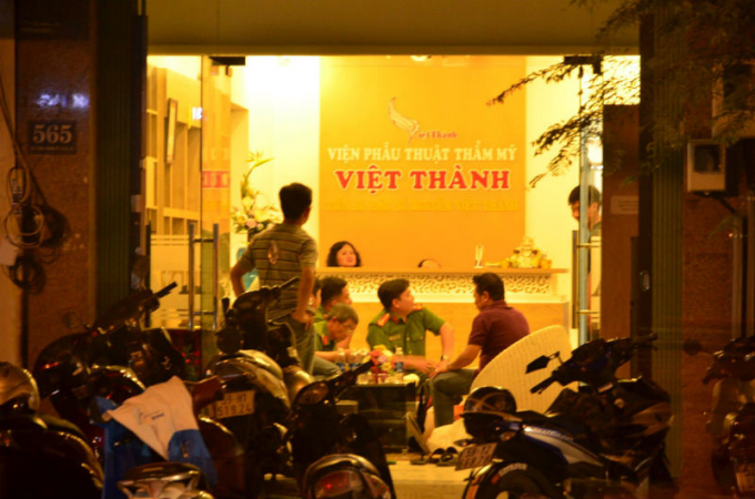 Viện thẩm mỹ Việt Th&agrave;nh sau khi xảy ra c&aacute;i chết của người đến h&uacute;t mỡ.