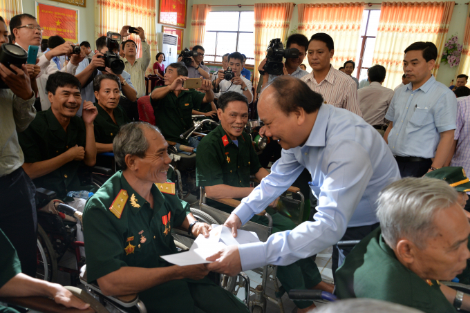 Để vong linh những người đ&atilde; khuất lu&ocirc;n được người đang sống nhớ ơn m&atilde;i m&atilde;i