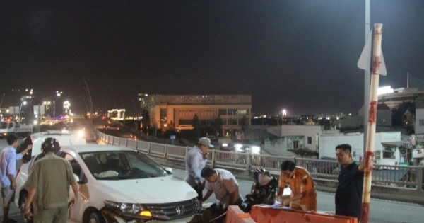 Bị ô tô tông tử vong vì chạy ngược chiều trên cầu Thủ Thiêm