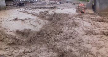 Nghệ An: Lũ quét kinh hoàng, 9 ngôi nhà bị cuốn trôi