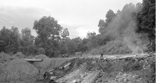 Hải Dương: Bức xúc nạn đổ trộm rác thải công nghiệp