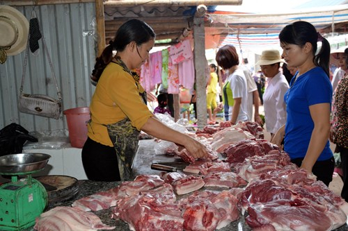 Gi&aacute; lợn hơi tăng khiến gi&aacute; thịt lợn ở H&agrave; Nội cũng tăng theo.&nbsp;