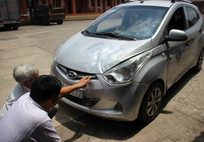 Chiếc xe g&acirc;y tai nạn tại cơ quan c&ocirc;ng an.